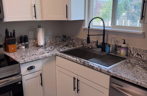 Harrisville House | New Listing Sleeps 12 in Vibrant Ogden w/Mountain Views
