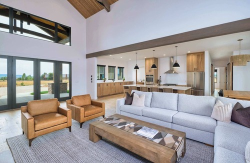 Driggs House | New Luxury 6BR Teton View Lodge - Summer Escape