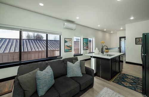 Four Corners Condo | New! Modern 2BR/2BA at Summit Flats | Easy Access to Town & Outdoors!