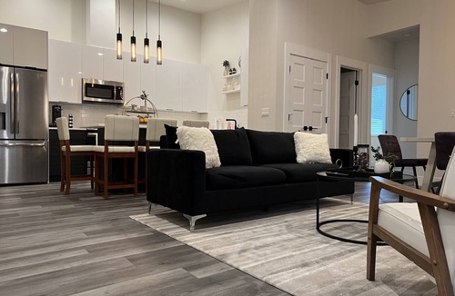 Coeur d'Alene House | New Modern Townhome Downtown Coeur d'Alene minutes to waterfront restaurant shop