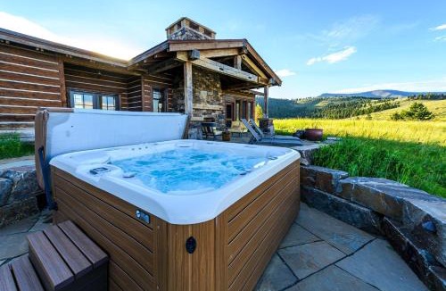 Emigrant House | New Moon Lodge