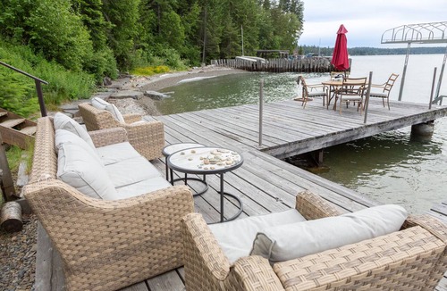 Finley Point Cabin | New! Private Lakeside Cabin | Screened Porch, Beach & Dock on Flathead Lake | Polson, MT