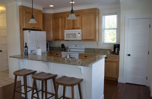 Seabrook House | *NEW* Seabrook's Seaside Haven, a bright and spacious home!