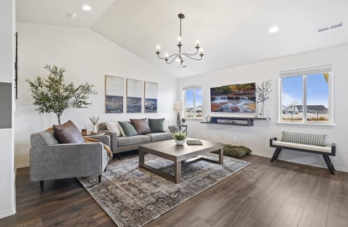 Nampa House | New, Stylish & centrally located. By Ford Idaho Center, shops & restaurants!