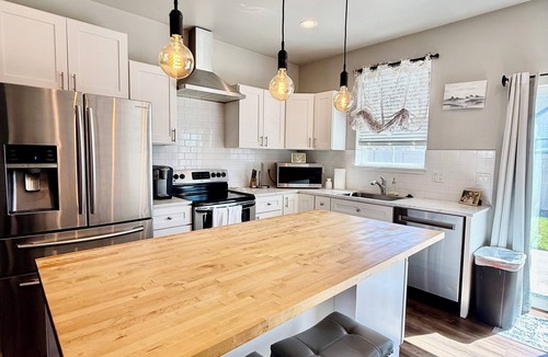 Kimberly House | Newer Elk Butte Beautiful 4-bedroom house with fully fenced yard in Kimberly!