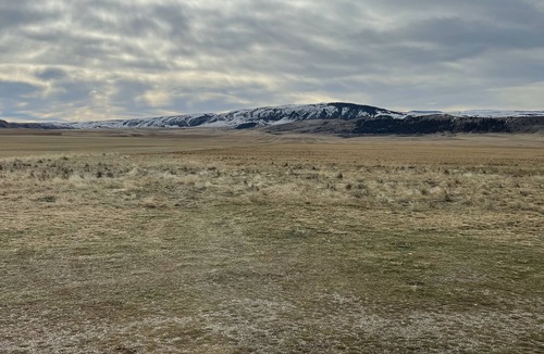 Fort Smith Cabin | Newly Remodeled Bighorn Mountain View Cabin