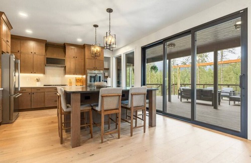 Kalispell House | Newly Remodeled Retreat w/Court + Views + Tub