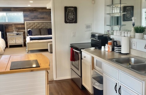 Olympus Cove House | Newly remodeled Mountian Hill Top City Light Views close to top ski resorts !