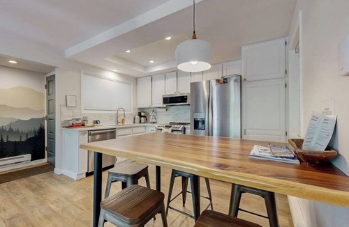 Elkhorn Village Condo | Newly Renovated Condo with Fireplace, Fast WiFi, Balcony & Shared Pool/Hot Tub