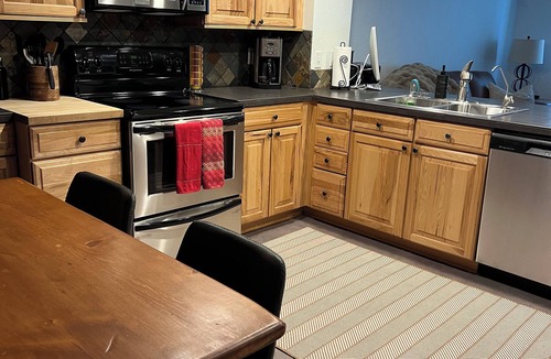 Park Meadows House | NEWLY UPDATED INTERIOR FOR 2024-2025 SKI SEASON! BOOK NOW!