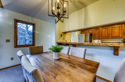 Warm Springs Condo | Newly-updated Warm Springs condo w/ski & mountain views - Dogs ok