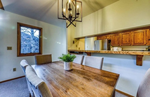 Warm Springs Condo | Newly-updated Warm Springs condo w/ski & mountain views - Dogs ok