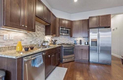 Kimball Junction Apartment | Newpark Terrace|Sleeps 5|Private Hot Tub|Restaurants & Shopping