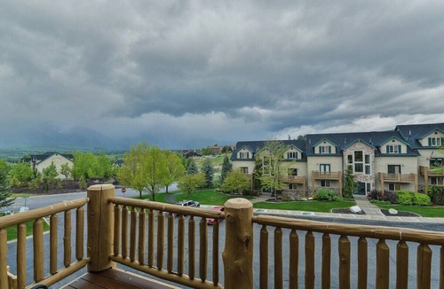 Wolf Creek Condo | Nice 2 BR 2BTH close to Hot tub