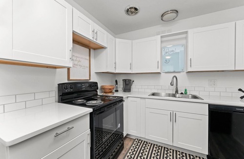 North End House | NorthEnd Charmer 1 bedroom Near BSU
