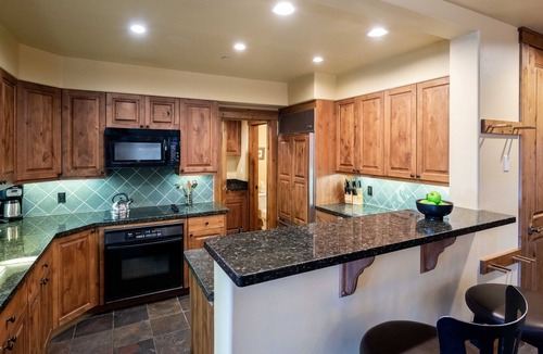 Jackson Condo | Outpost: Grand View 491A