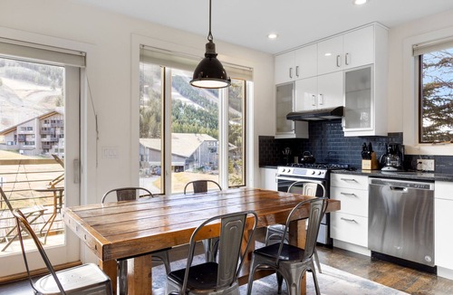 Jackson Condo | Outpost: King Ridge 7 Penthouse - AC & Hot Tub!