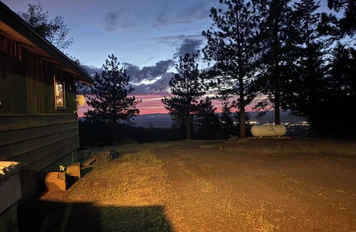 Grangeville House | Patchwork Acres, dog friendly with an amazing view of the Camas Prairie.