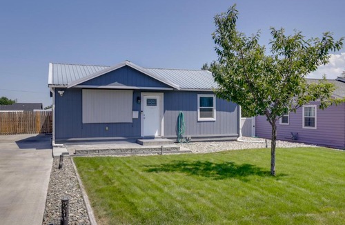 Clarkston House | Patio Bar & Fenced Yard! Snake River Retreat