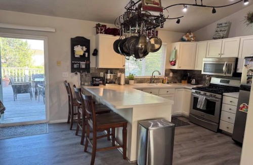 West Haven House | Peaceful 1BR + Study Oasis w/Cozy Living Space
