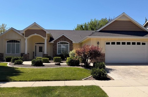 Meridian House | Peaceful 3BR Single Story Retreat Near The Village & Downtown Meridian