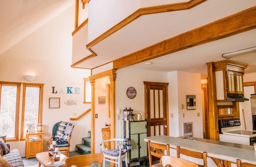 Kalispell House | Peaceful Lakehouse Getaway centrally located in the Flathead Valley