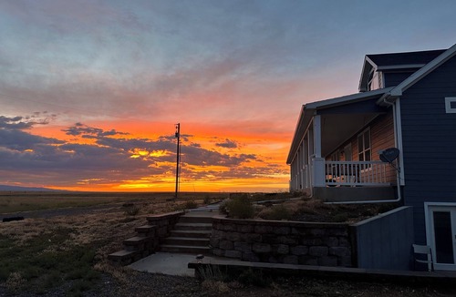 Laramie Apartment | Peaceful Retreat with Snowy Range views 3 miles north of Laramie