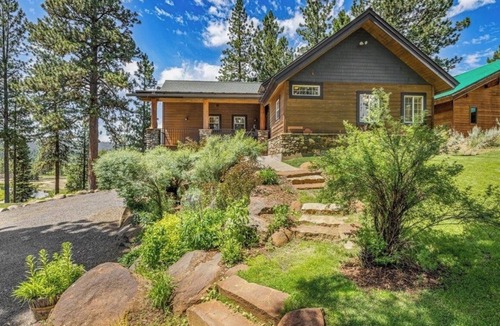 McCall House | Peaceful Riverfront Getaway with Incredible Sunsets