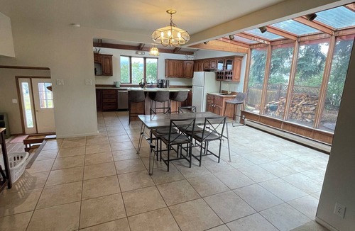 White Sulphur Springs House | Perfect 4-bedroom house in White Sulphur Springs for your getaway