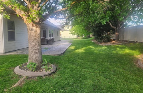 Eagle House | Perfect 5-bedroom house in charming Eagle for family, friends and pets.