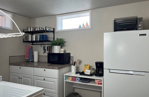 Twin Falls House | Perfect for Families - Laundry - Private Fenced Yard - BBQ