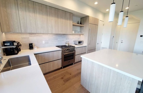 Park City Villa | Perfect Hot Tub, Seconds from Skiing, Heated pool!