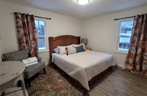 South Ogden House | Pet Friendly 5 Bed Home with Waffle Breakfast!