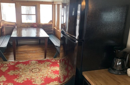 Sun Valley Cabin | Pet Friendly Quiet Cabin with Privacy, Hot Tub, and Backcountry Access.