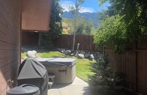 Cottonwood Heights House | Phenomenal Getaway w/Private Hot Tub, Mountain Views & Prime Location