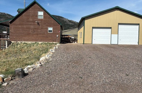 Centennial House | Pleasant 4-bedroom house in Centennial perfect for family getaways