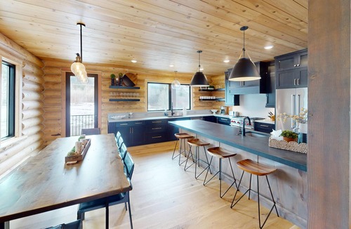 Victor House | Pole Canyon Cabin Mountain Modern Sophisticated Luxury in Victor ID w/Loft