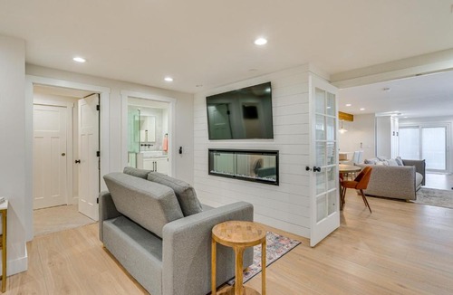Roy Apartment | Pool & Hot Tub Access: Luxury Roy Oasis!