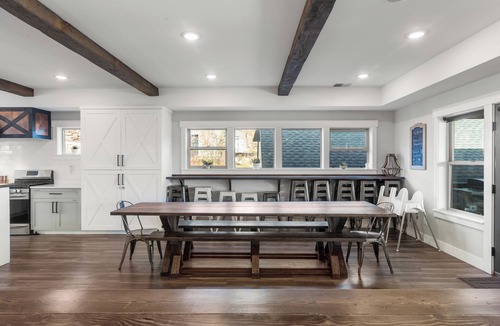 Garden City House | Pool Table, Treehouse, Indoor Pool, Lake View, Large Kitchen, Spacious Bedrooms
