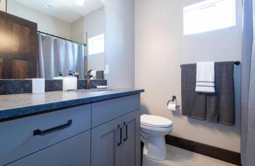 Wolf Creek House | Powder Mountain Escape B1 Hot Tub Ski Getaway