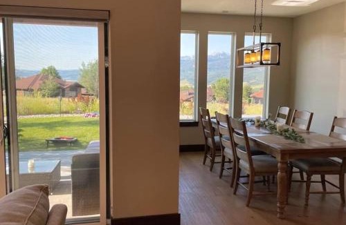 Wolf Creek House | Powder Mountain Escape B1 Hot Tub Ski Getaway