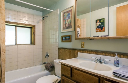 Florence House | Preacher's Cabin - a real Montana log cabin, right at river's edge - sleeps 6