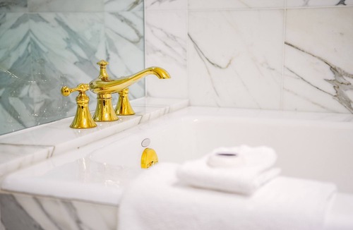 Downtown Salt Lake City Hotel | Premier King | Grand America | Wellness classes, pools, Grand Spa | 2 Units