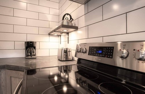 Rexburg Apartment | Presidential Luxury Suite#3 Free dinner & b-fast
