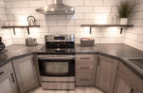 Rexburg Apartment | Presidential Luxury Suite#3 Free dinner & b-fast