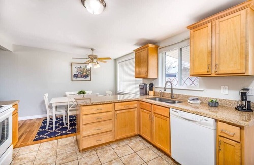 Murray House | Prime Location Remodeled Rambler Near Cottonwood Canyons