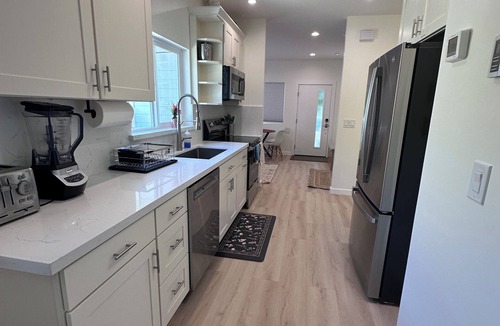West Woodland House | Prime Location, Whisper-Quiet A/C in Every Room, Pet-Friendly Entire Home