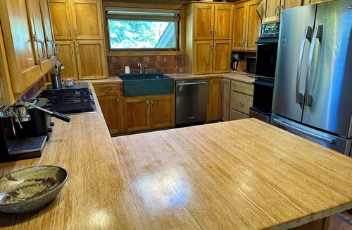 Elkhorn Village House | Private 4 Bedroom 4 Bath Sun Valley Getaway. Hot Tub/Large Yard/Dog Friendly