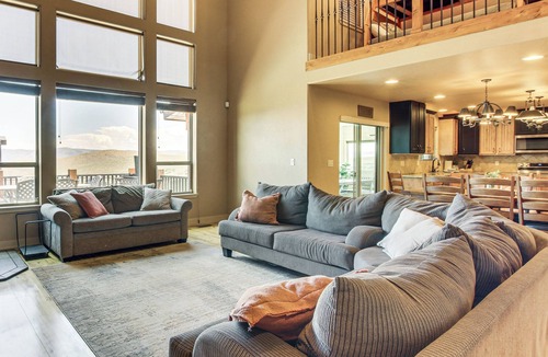 Sweetwater Cabin | Private Beach Access! Luxe 7BR Bear Lake Cabin