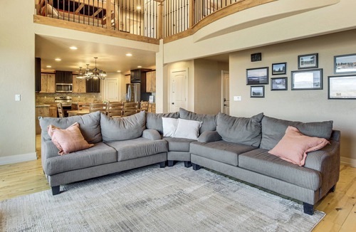 Sweetwater Cabin | Private Beach Access! Luxe 7BR Bear Lake Cabin